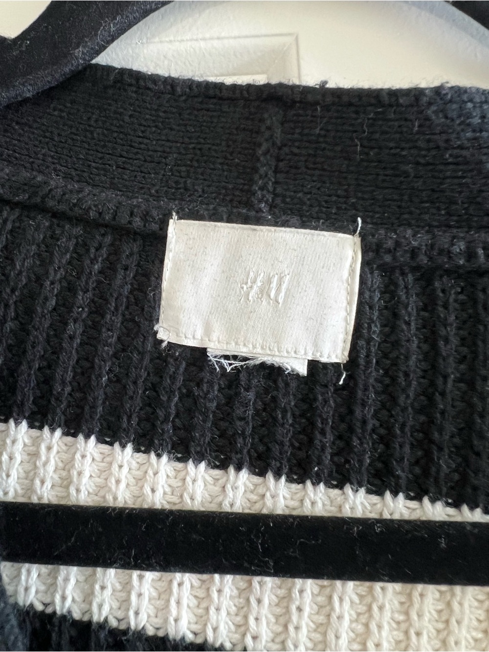 H&M Rib Knit Cardigan - Picture 2 of 6